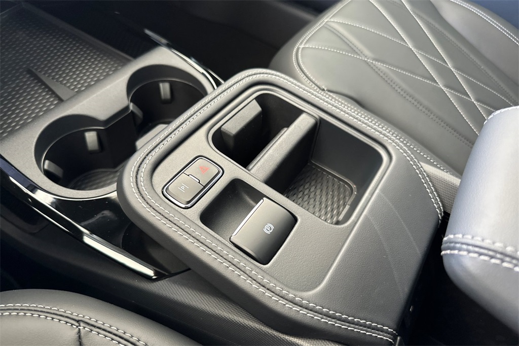 2025 Ford Mustang Mach-E Select photo 28