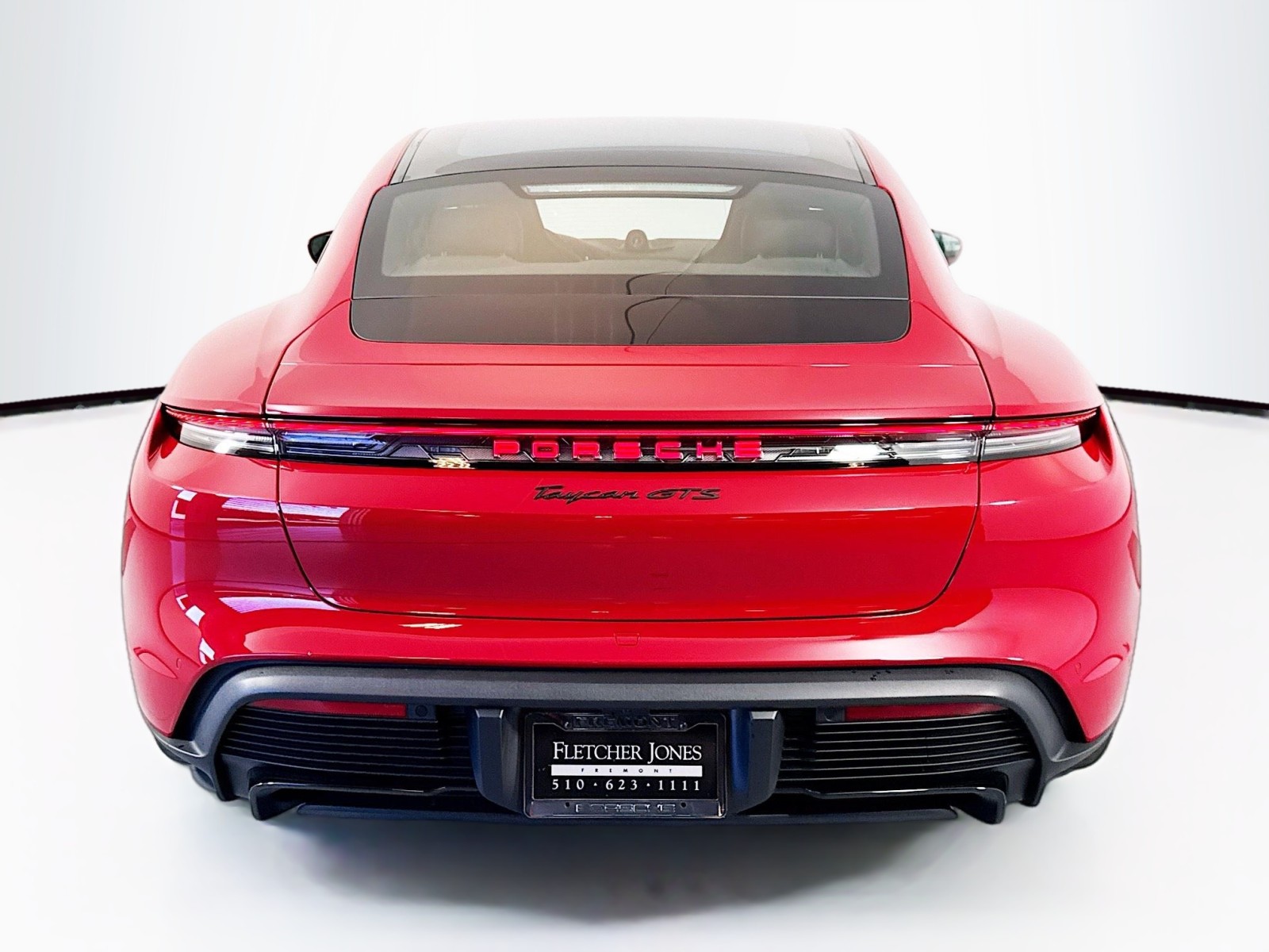 2025 Porsche Taycan GTS photo 10