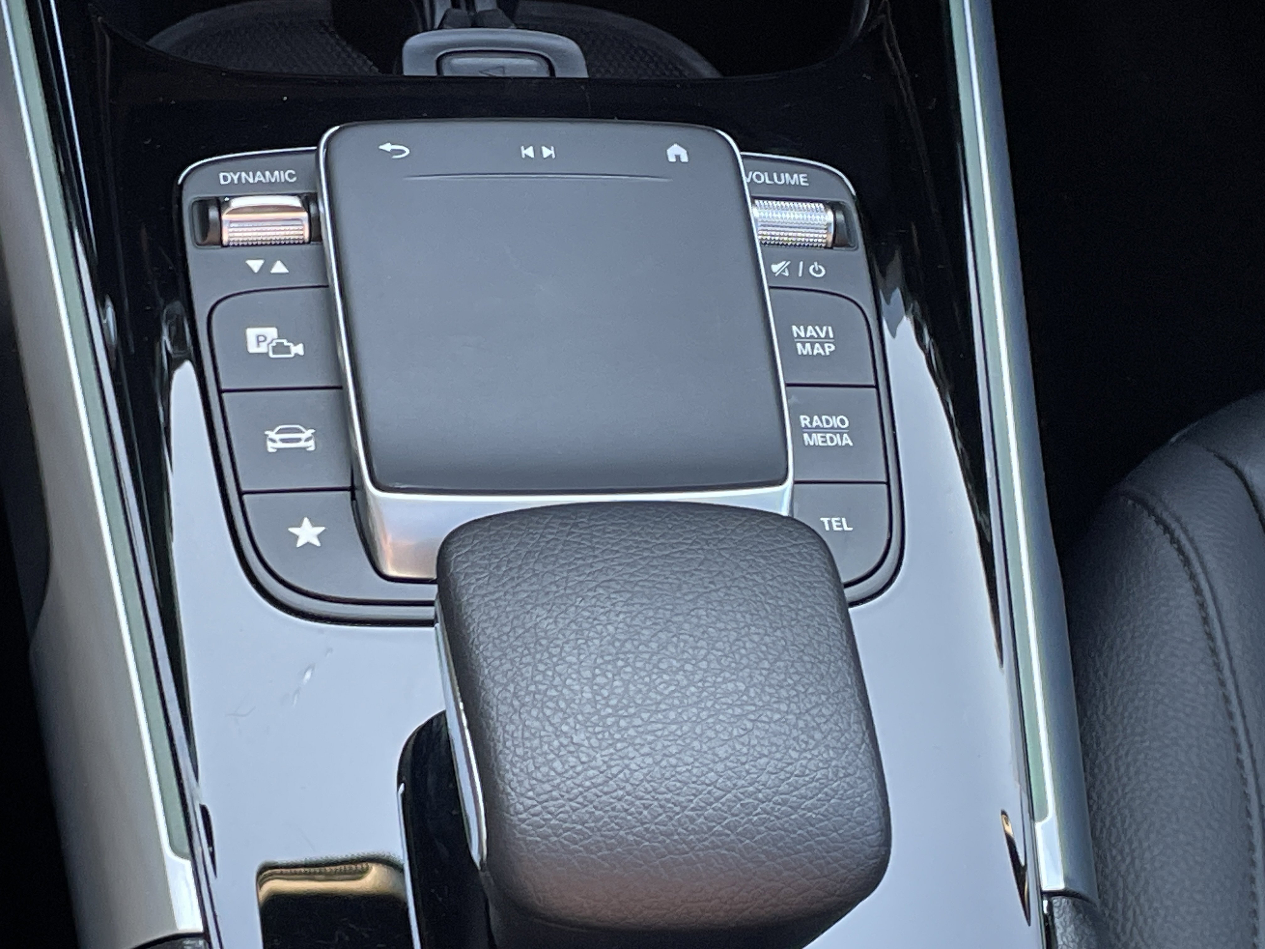 2022 Mercedes Benz GLB 250 photo 12