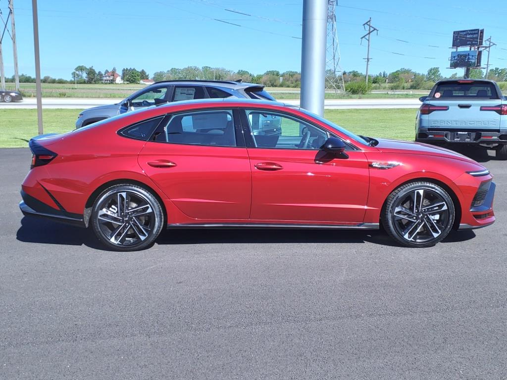 2024 Hyundai Sonata N Line photo 2