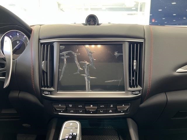 2024 Maserati Levante Modena photo 13