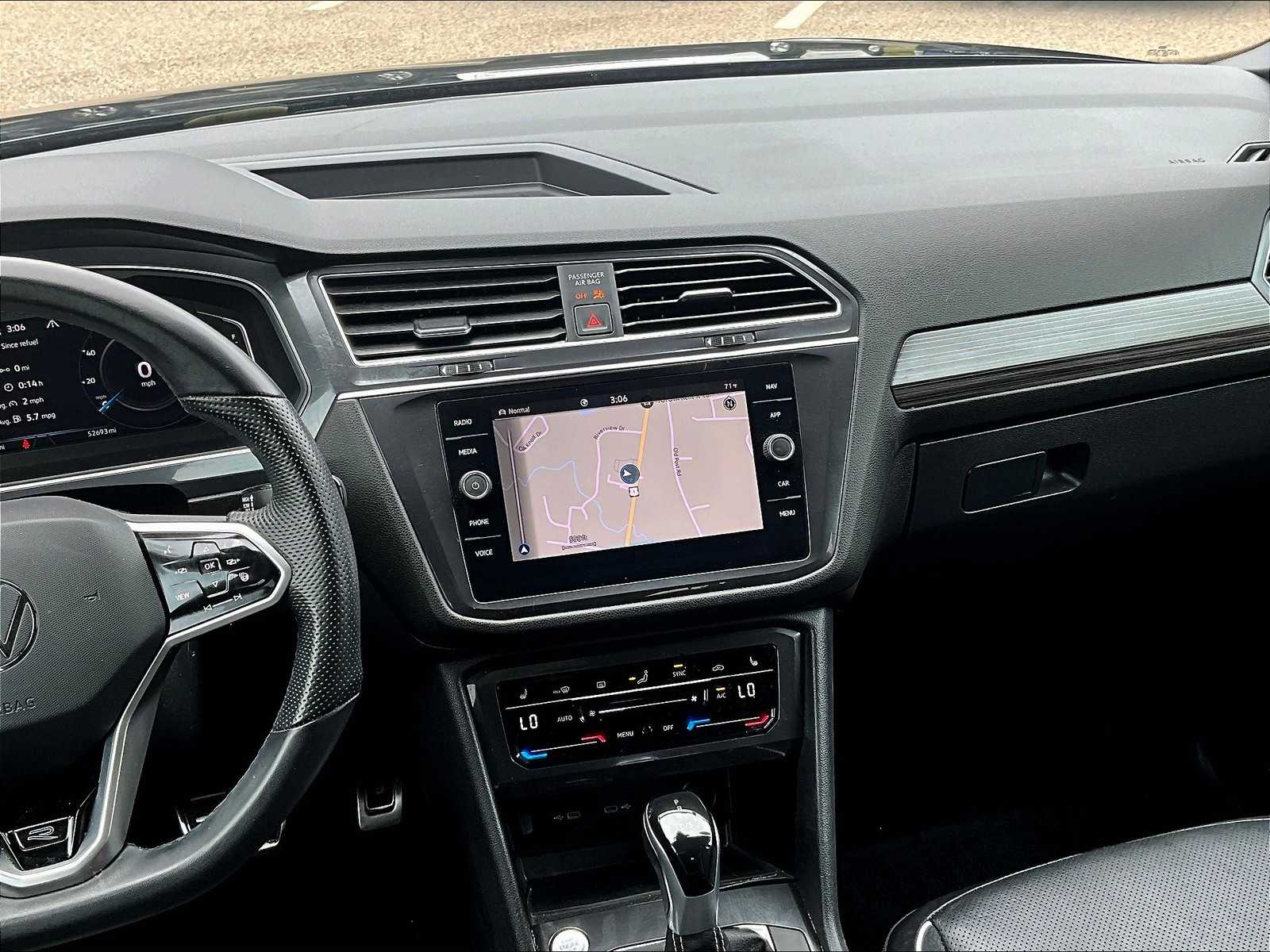 2022 Volkswagen Tiguan SEL Premium R-Line photo 17