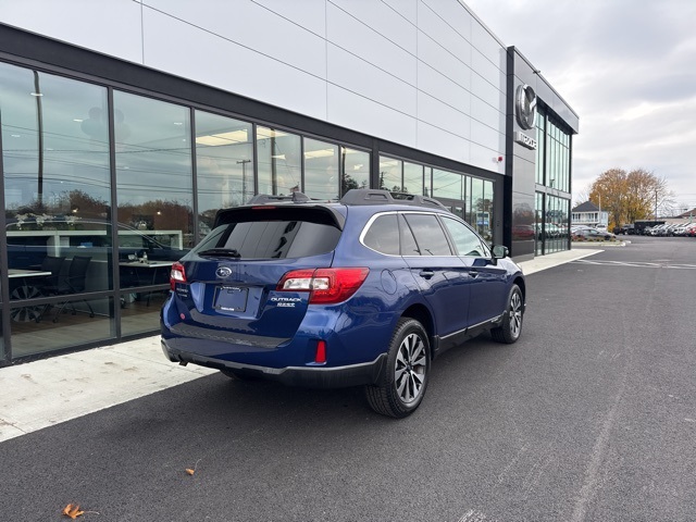 2016 Subaru Outback 2.5i photo 2