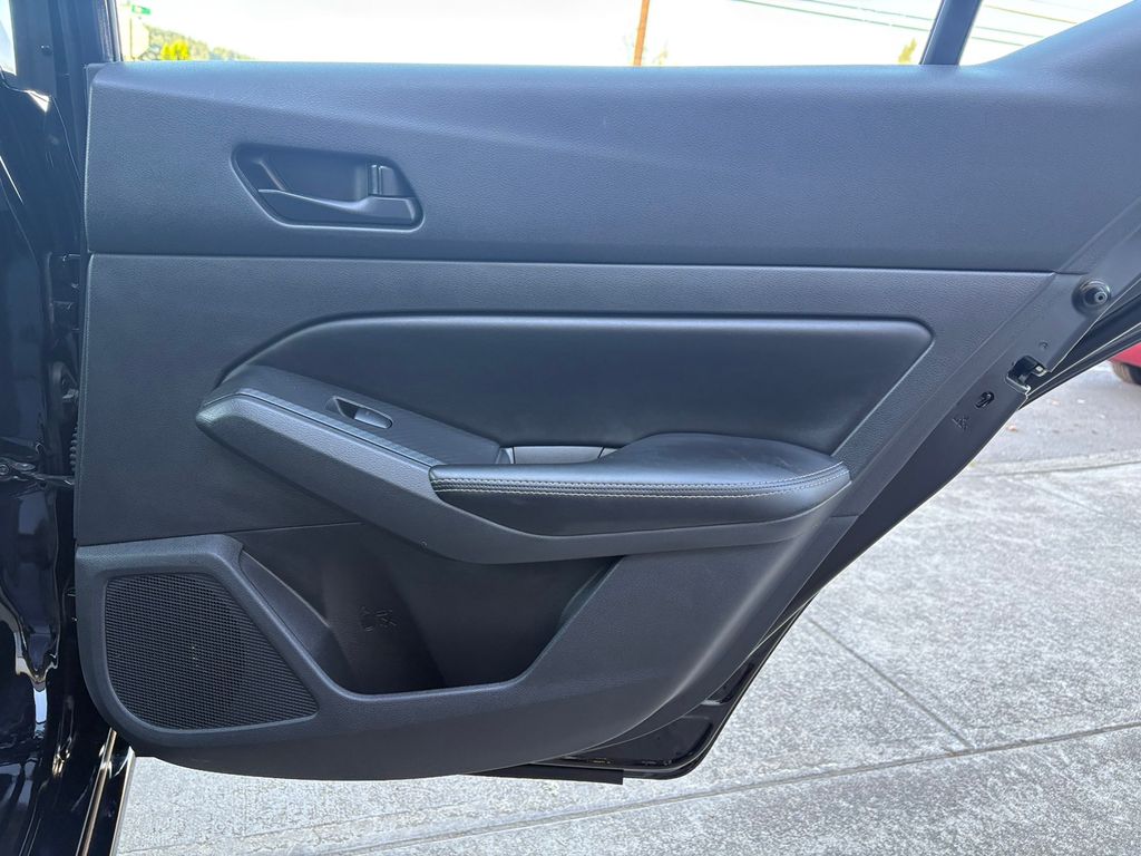 2024 Nissan Altima 2.5 SV photo 31