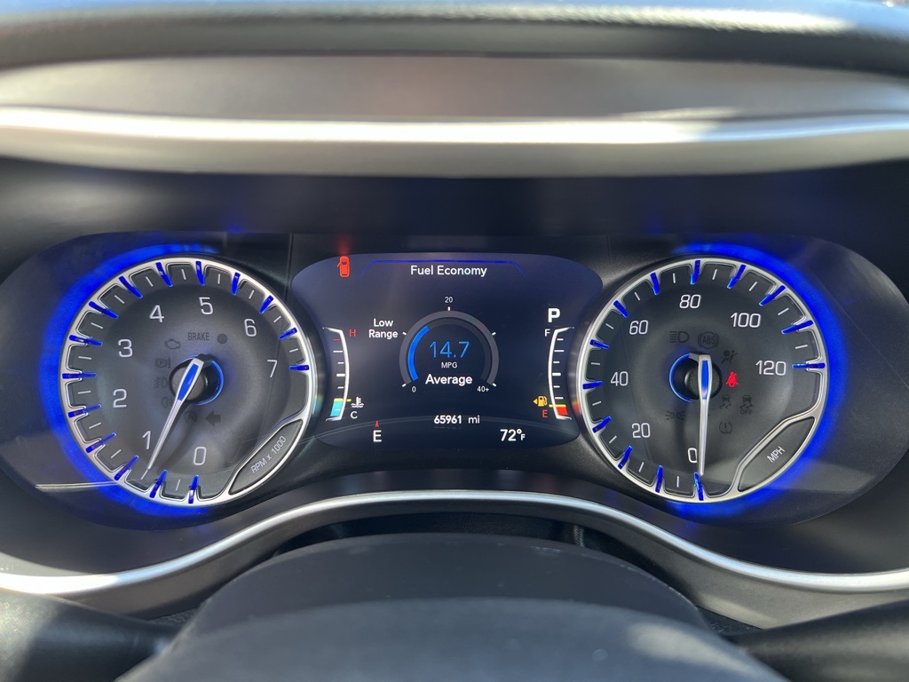 2023 Chrysler Pacifica Touring L photo 17