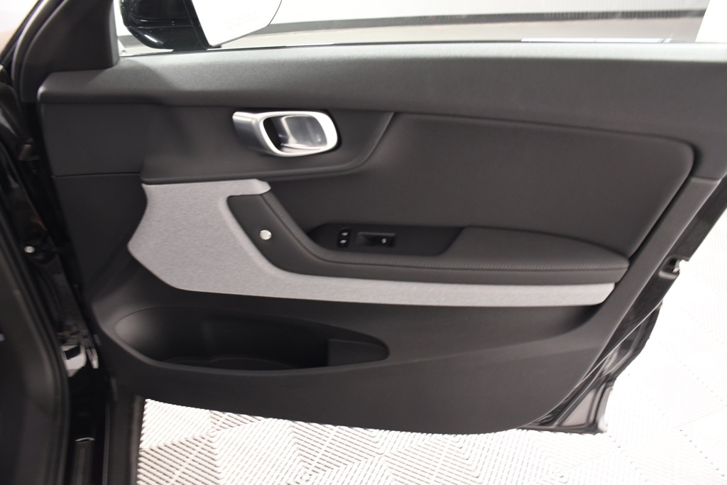 2022 Polestar PS2 e-AWD photo 18
