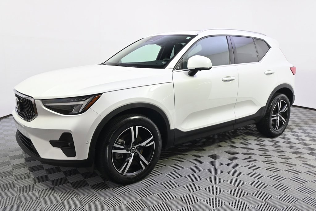 Used 2023 Volvo XC40 Plus with VIN YV4L12UE4P2047765 for sale in Minneapolis, Minnesota