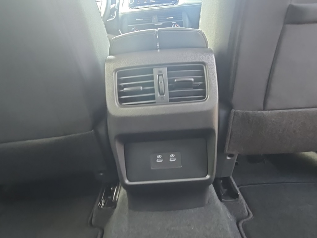 2026 Nissan Rogue SV photo 28