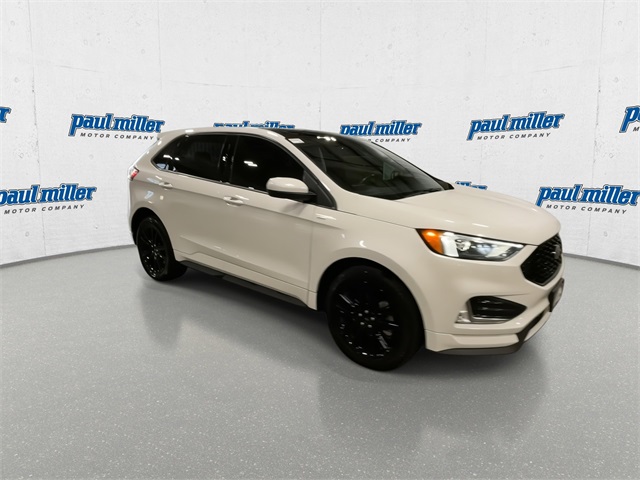 2022 Ford Edge ST photo 2