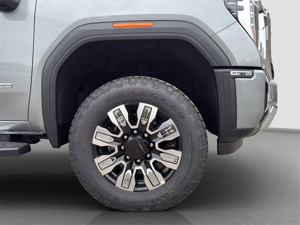 2026 Gmc Sierra 3500 HD Denali photo 2