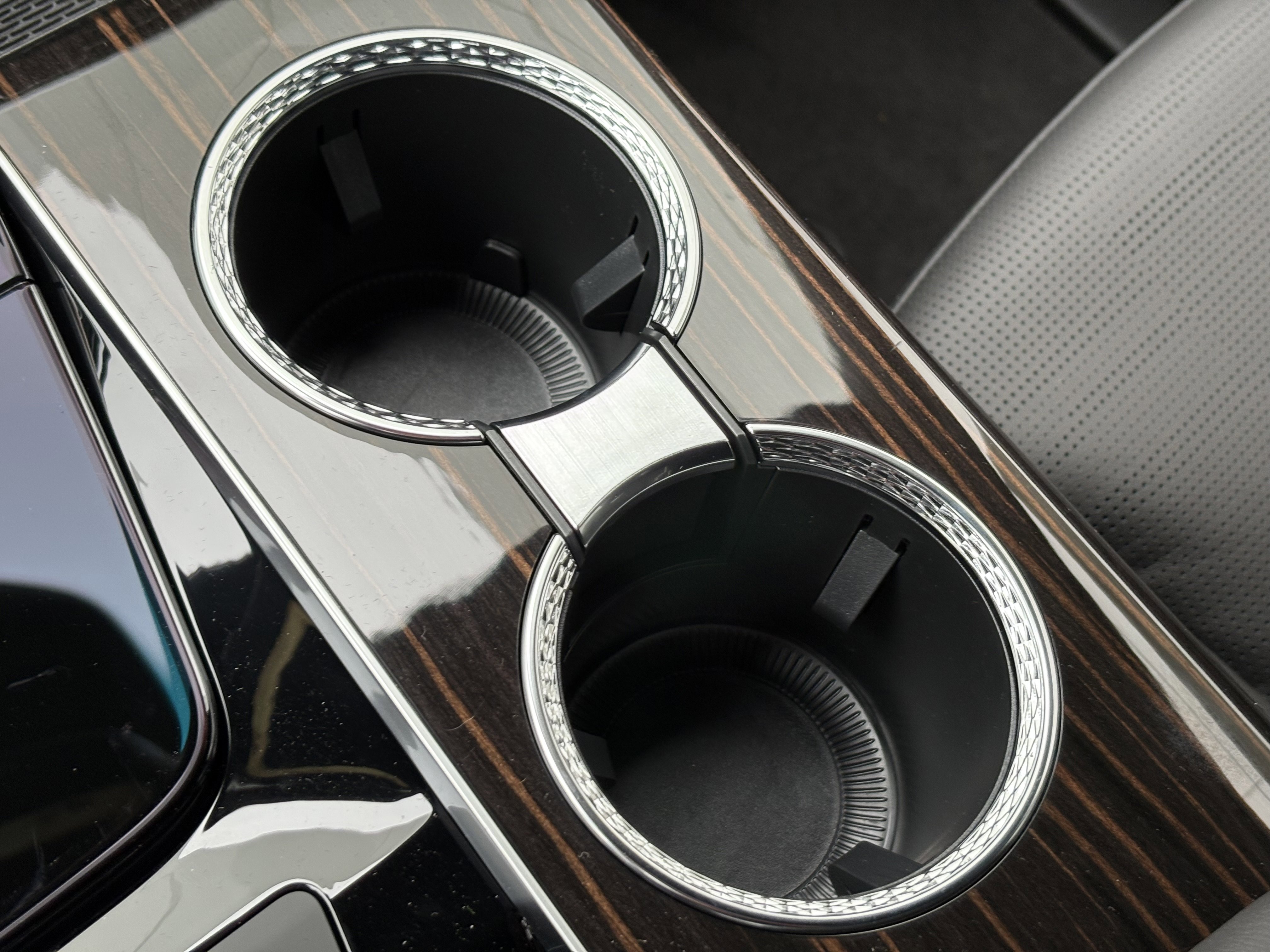2025 Cadillac Escalade Premium Luxury photo 11