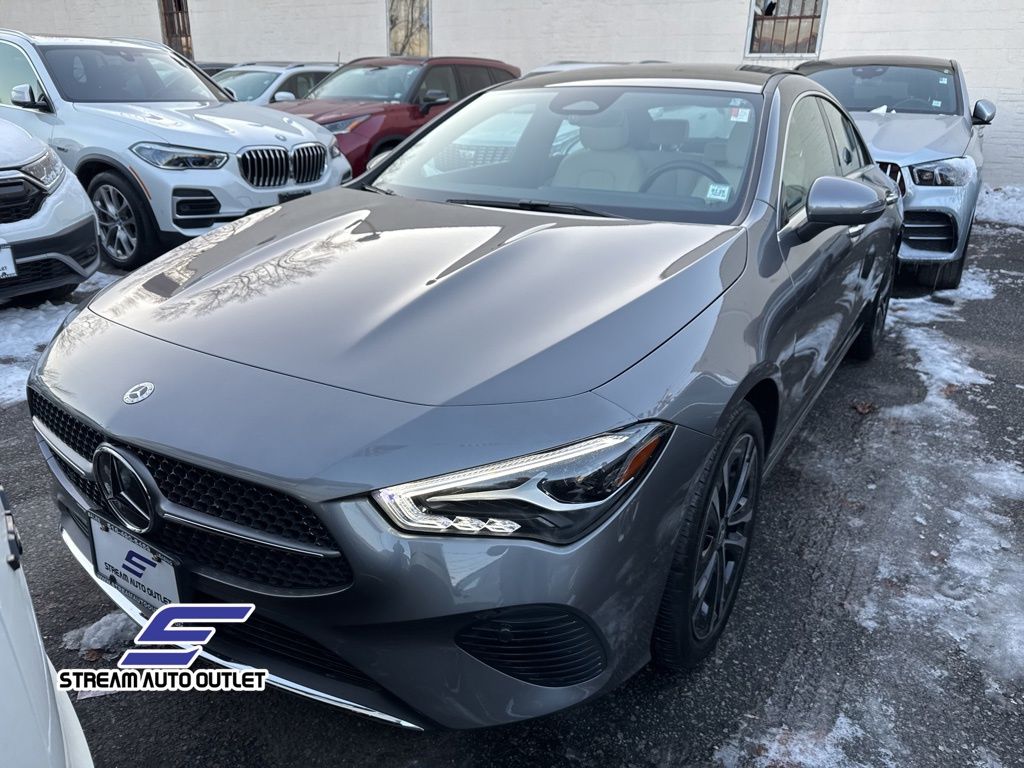 2024 Mercedes Benz CLA 250 4MATIC photo 3