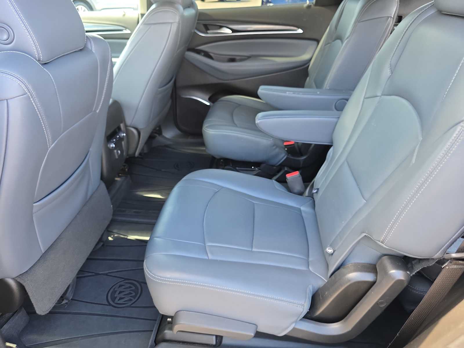 2019 Buick Enclave Essence photo 18
