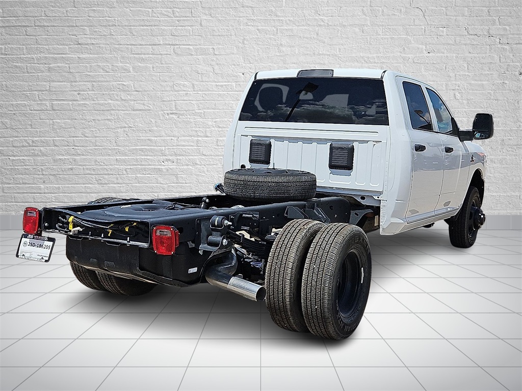 2025 Ram 3500 Tradesman photo 4