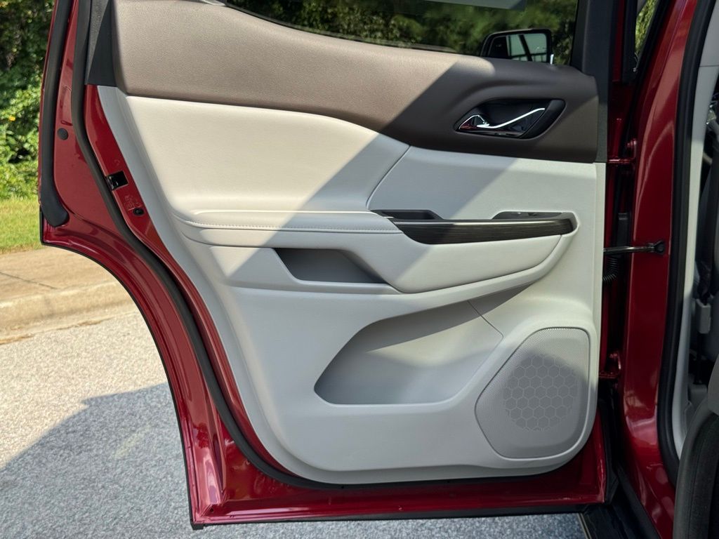 2023 Gmc Acadia SLT photo 25