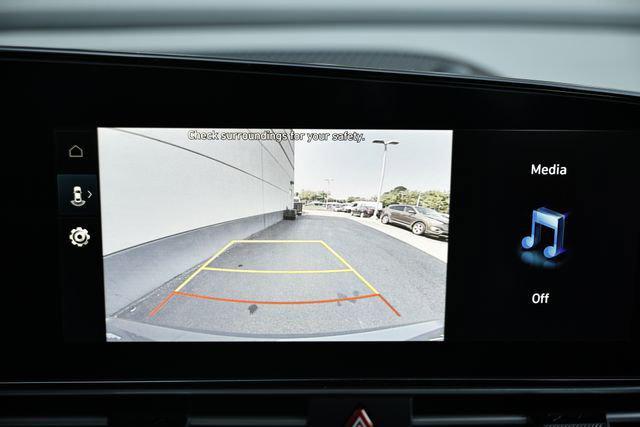 2025 Hyundai Elantra Hybrid SEL Sport photo 13