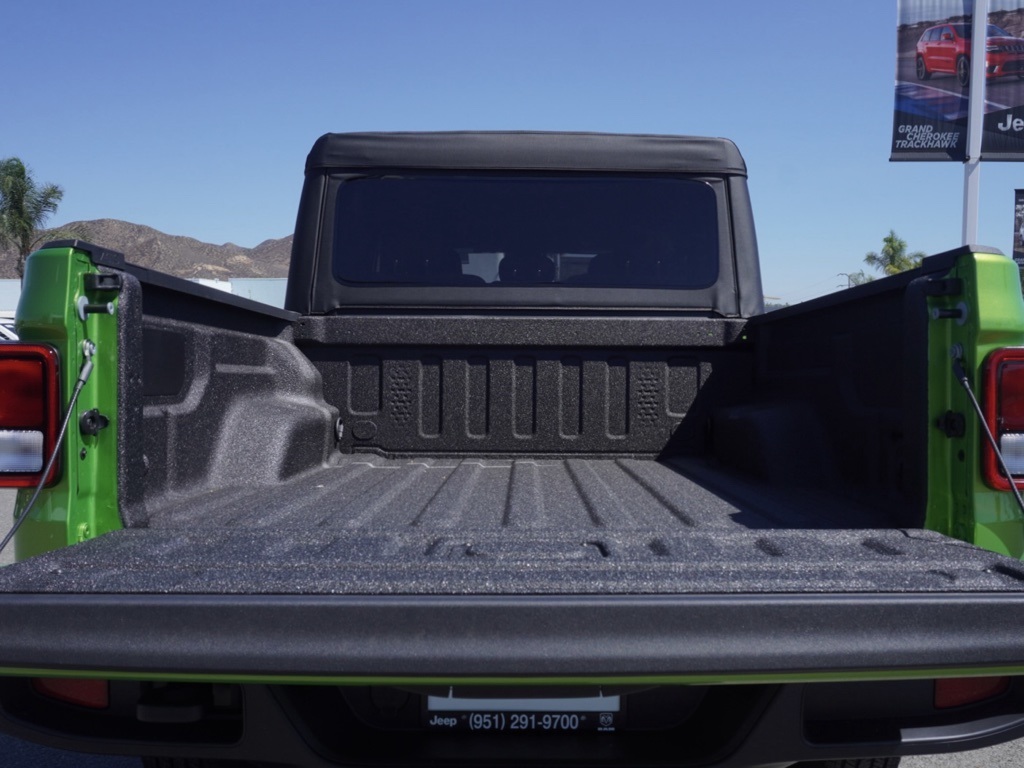 2025 Jeep Gladiator Sport photo 6
