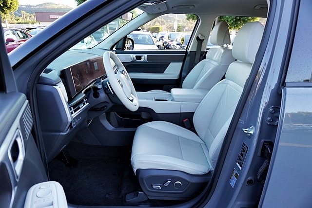 Used 2024 Gray Hyundai SEL image 13