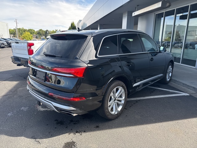 2025 Audi Q7 55 Premium photo 4