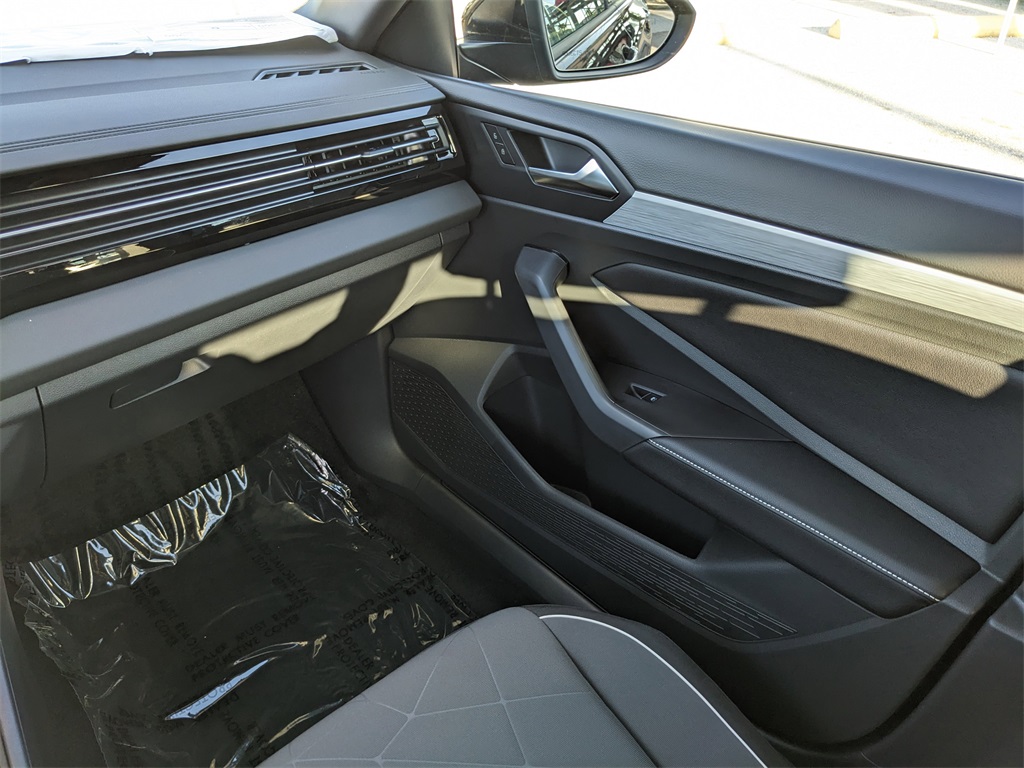 2025 Volkswagen Jetta 1.5T Sport photo 14
