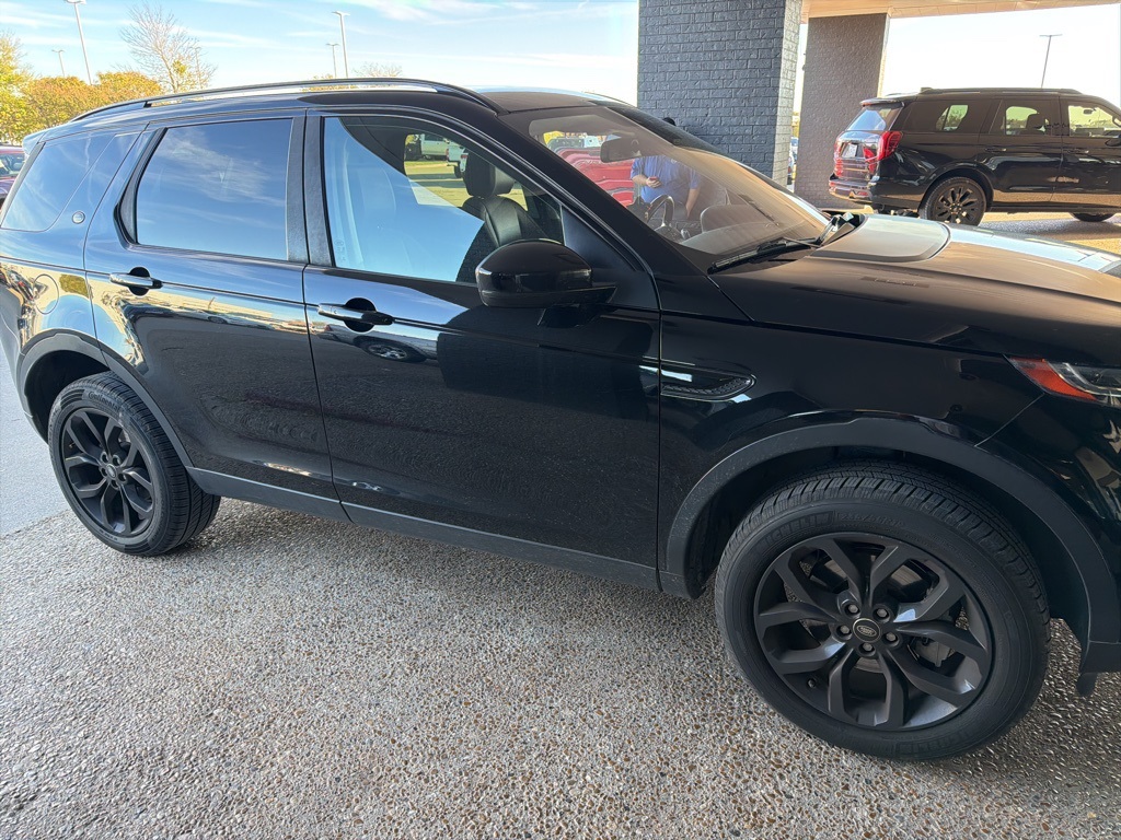 2019 Land Rover Discovery Sport HSE photo 2