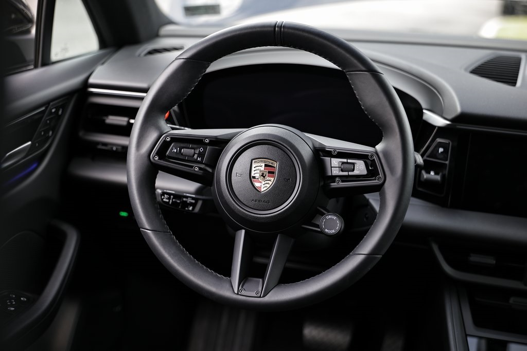 2024 Porsche Macan Electric 4 photo 24