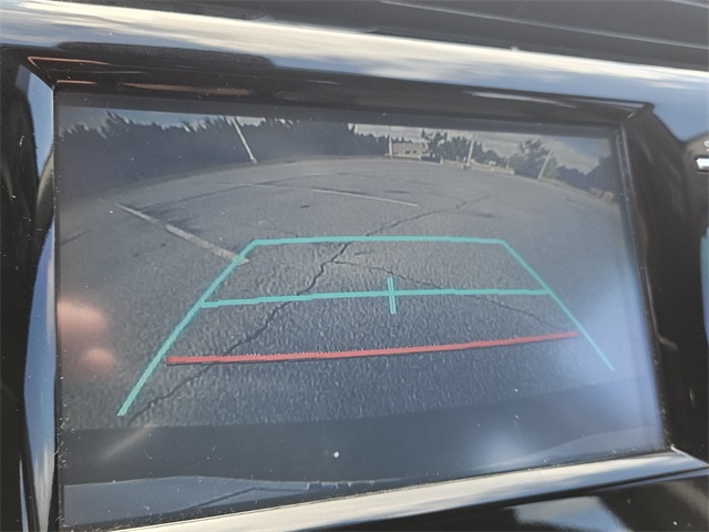 2020 Toyota Camry SE photo 19