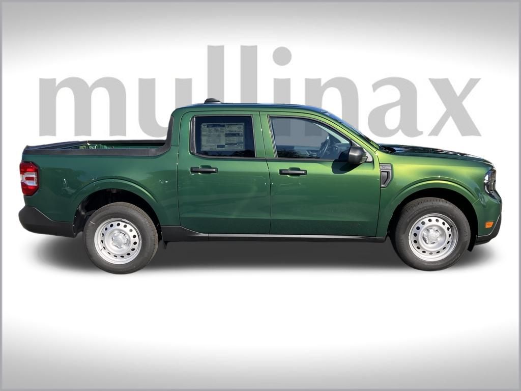 2025 Ford Maverick XL photo 2