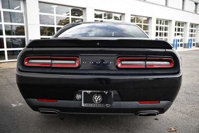 2021 Dodge Challenger SXT photo 9