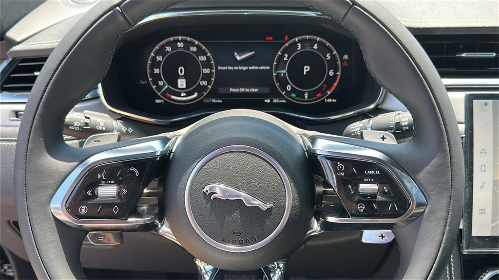 2026 Jaguar F-PACE P400 R-Dynamic S photo 13