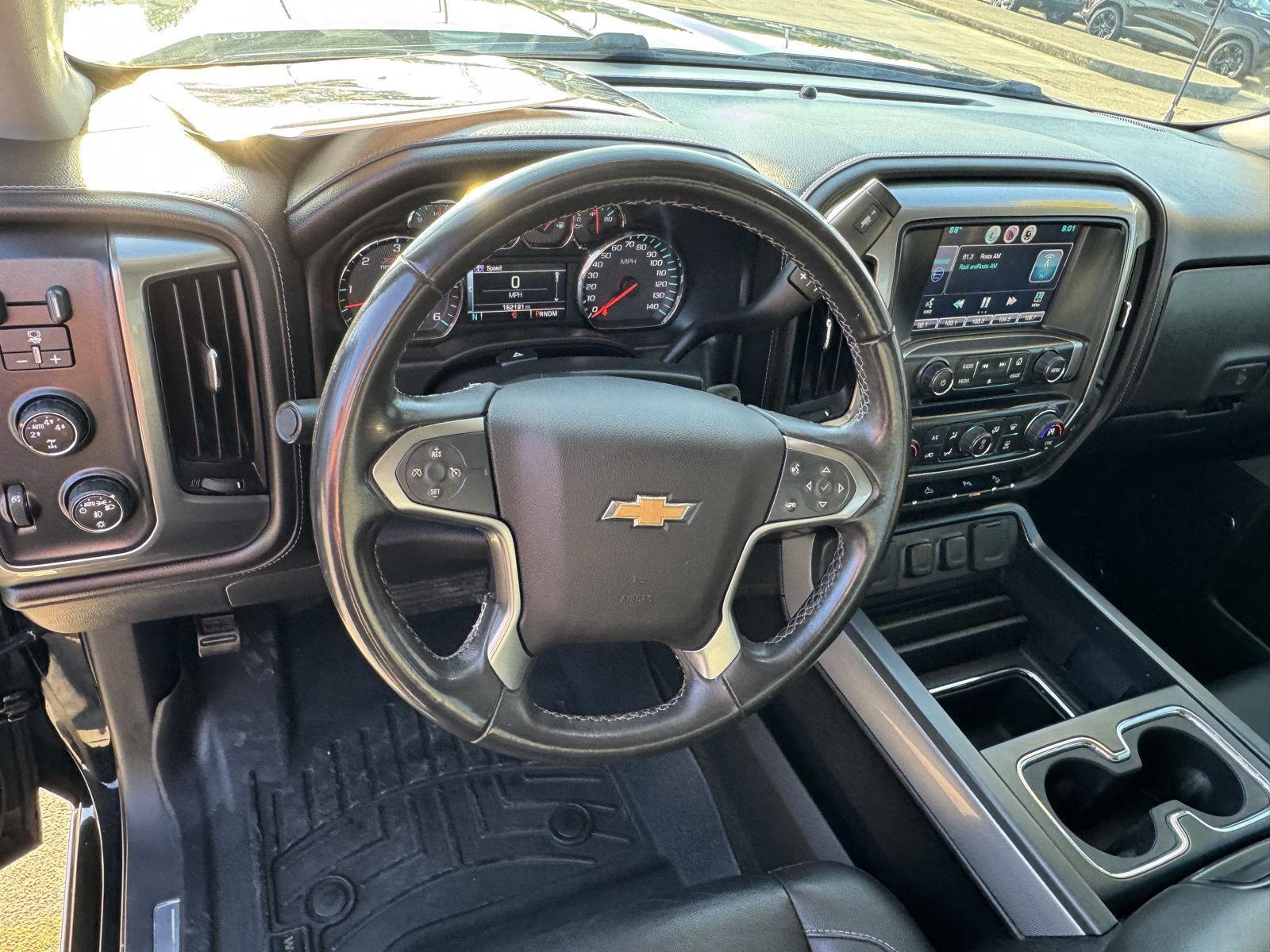 2015 Chevrolet Silverado 1500 LTZ photo 2