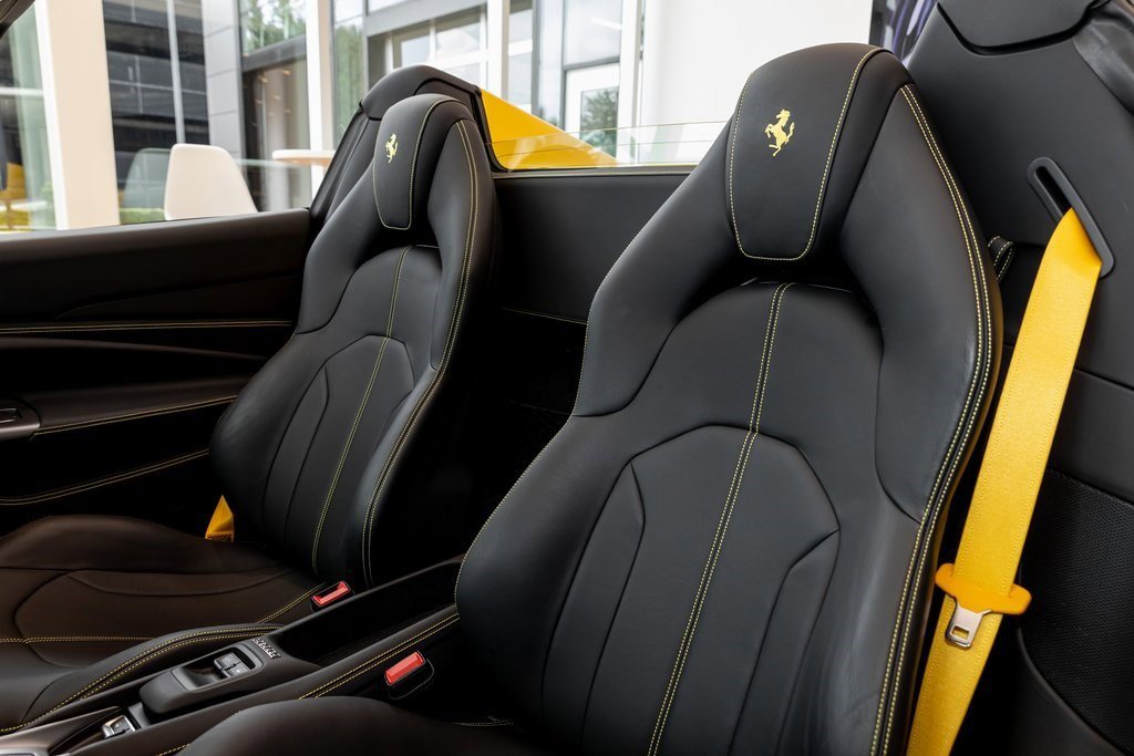 2022 Ferrari F8 Spider photo 25