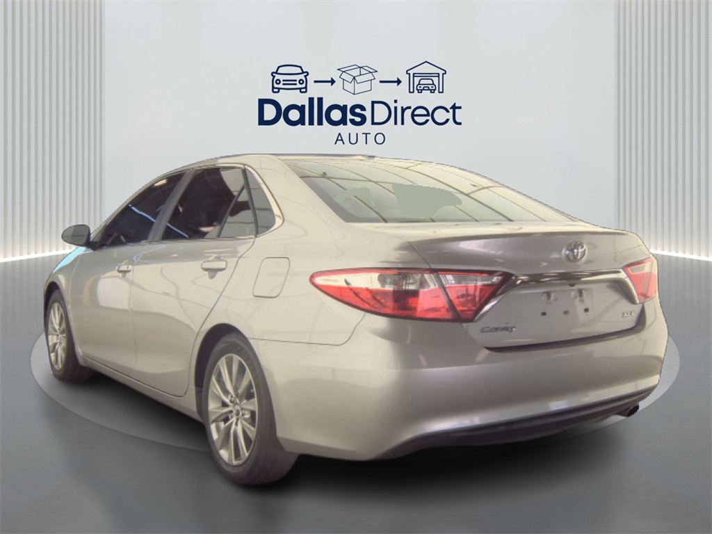 2017 Toyota Camry XLE photo 7