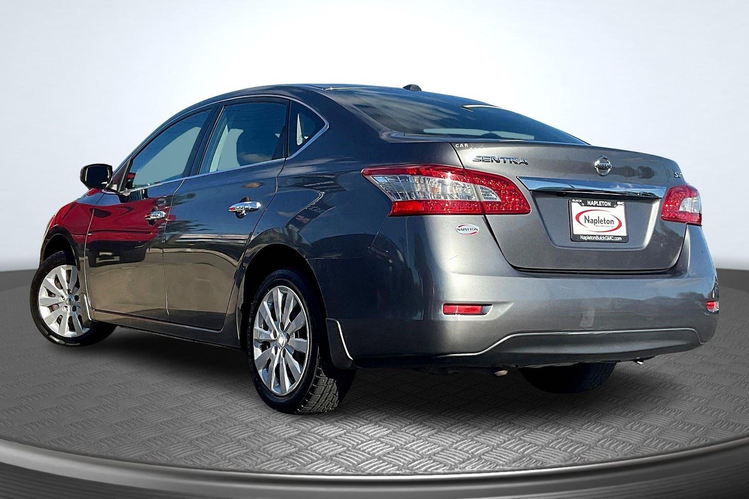 2015 Nissan Sentra SV photo 11