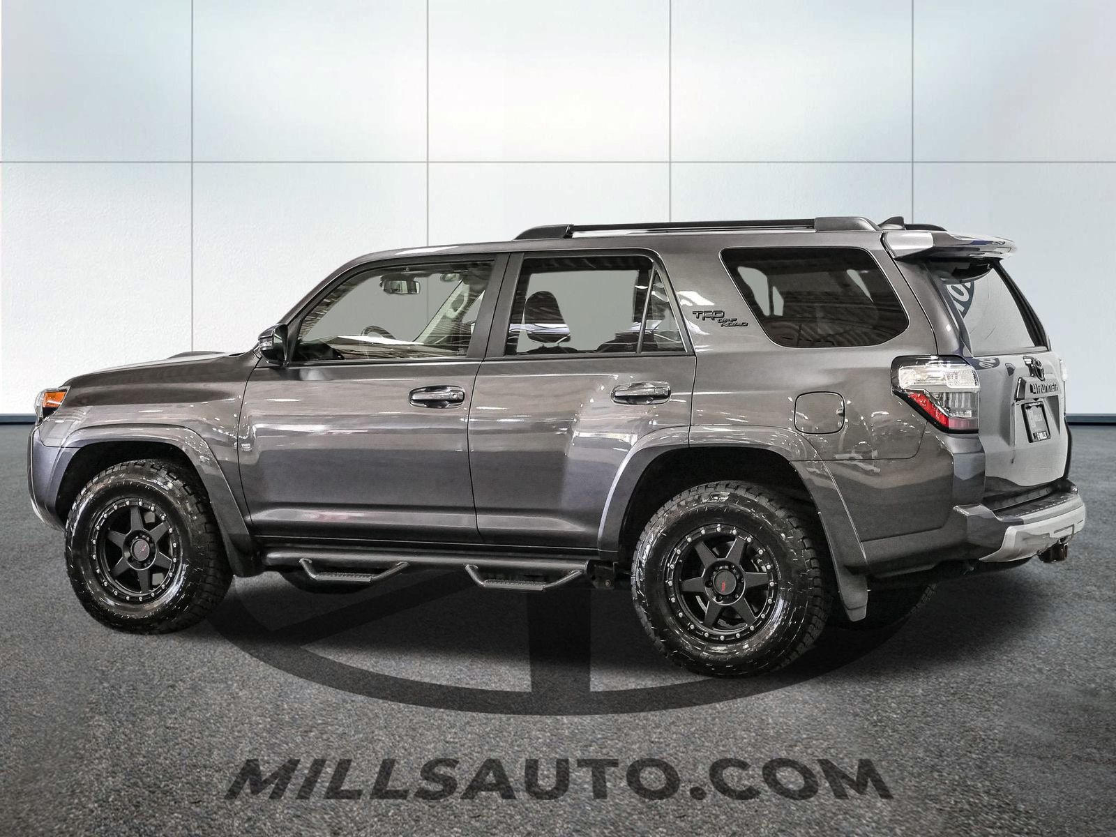 2020 Toyota 4Runner TRD Off-Road Premium photo 3