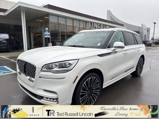 2021 Lincoln Aviator Black Label's photo
