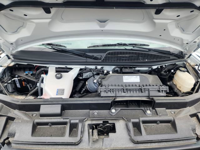 2023 Chevrolet Express Cutaway 3500 photo 17
