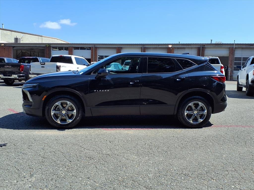 2023 Chevrolet Blazer 2LT photo 3