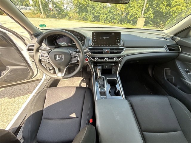 2019 Honda Accord LX photo 11