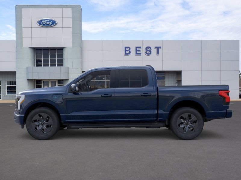 2025 Ford F-150 Lightning Lariat photo 2