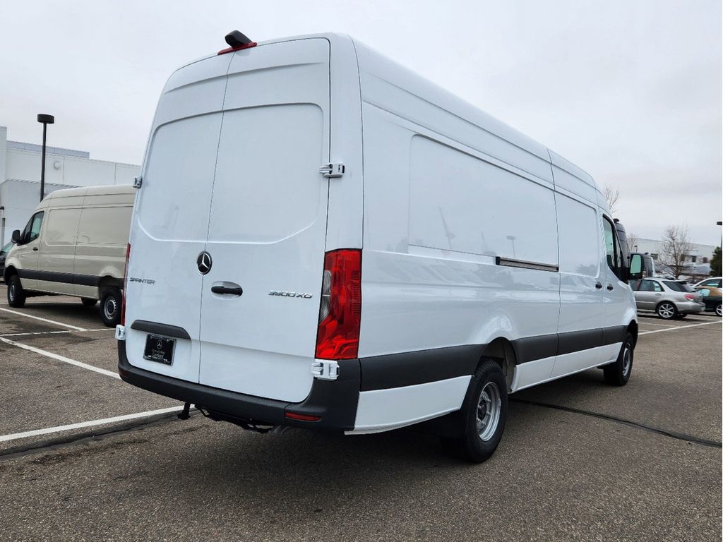 New 2024 MercedesBenz Sprinter 3500 XD 3500XD High Roof 4Cyl Diesel
