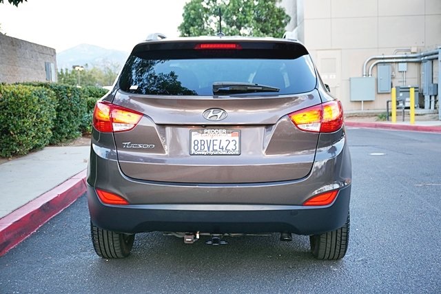 Used 2015 Brown Hyundai SE image 8