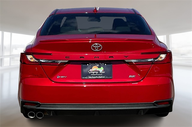 2025 Toyota Camry SE photo 4