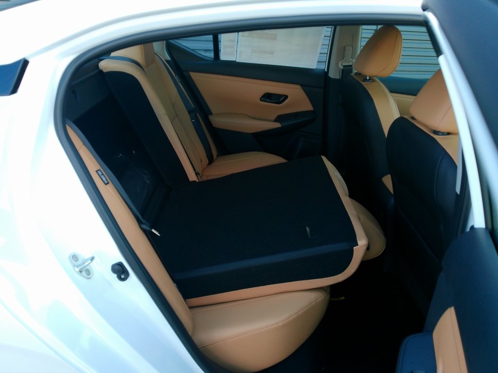 2025 Nissan Sentra SV photo 16