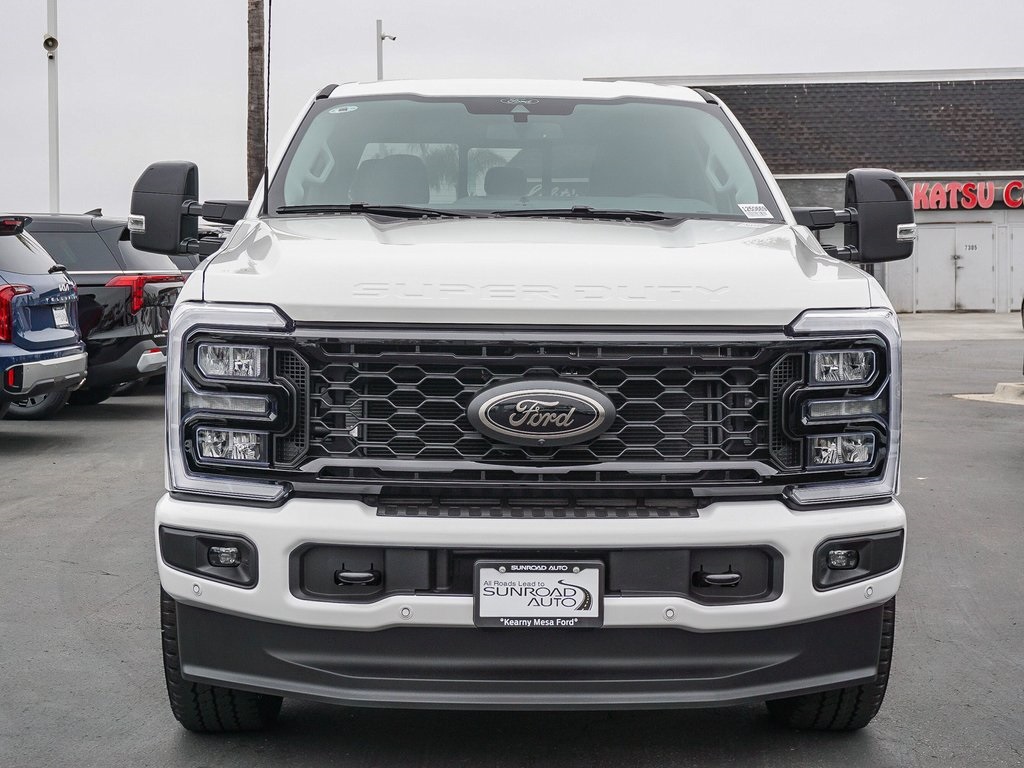 2025 Ford F-250 photo 2