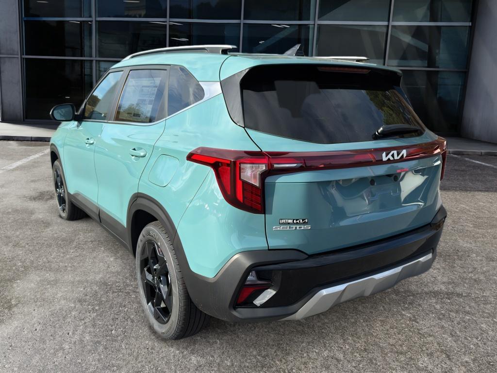 2026 Kia Seltos SX photo 3