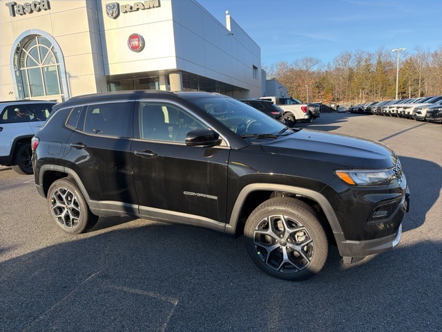 2026 Jeep Compass Limited photo 2