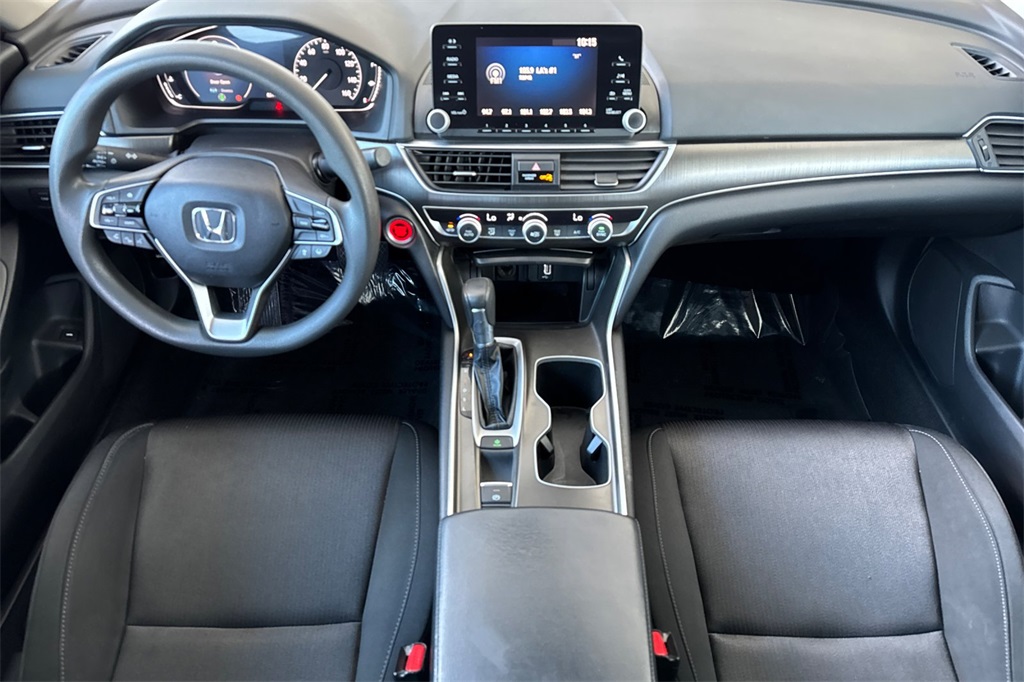 2018 Honda Accord LX photo 4
