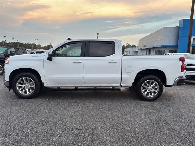 2022 Chevrolet Silverado 1500 LT photo 4
