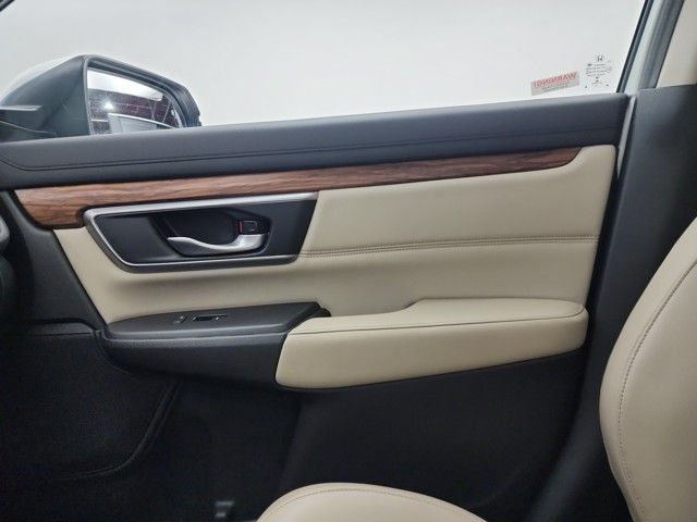 2017 Honda CR-V Touring photo 28